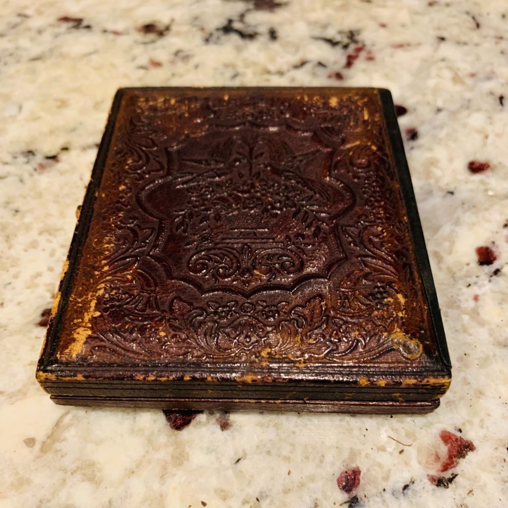 Amazing 1/6 Plate Ambrotype WEALTHY MAN DAGUERREOTYPE - Picture 8 of 10